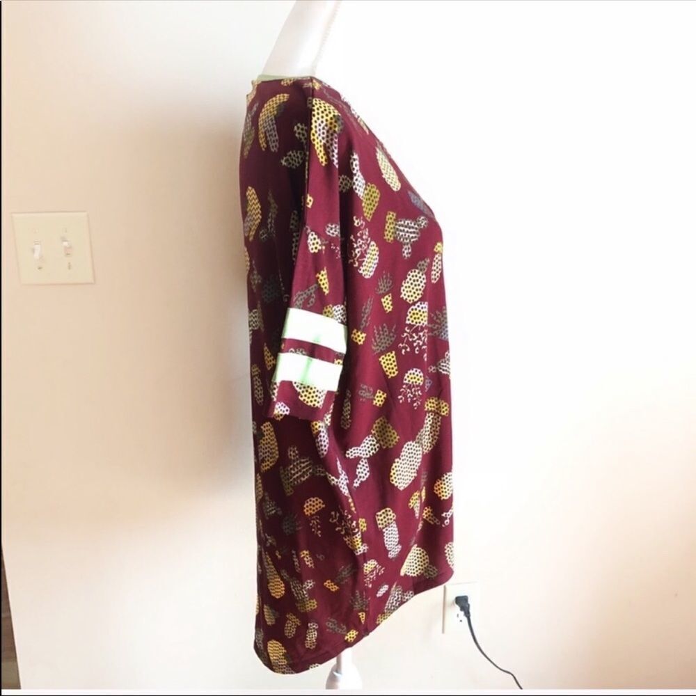 βοΈ 3 For $15 LuLaRoe Cactus Irma Shirt - Picture 2 of 7